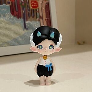 Fairy Zoe Series by POP MART - Black Swan